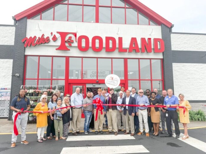 Ribbon Cutting: Mike’s Foodland in Lebanon
