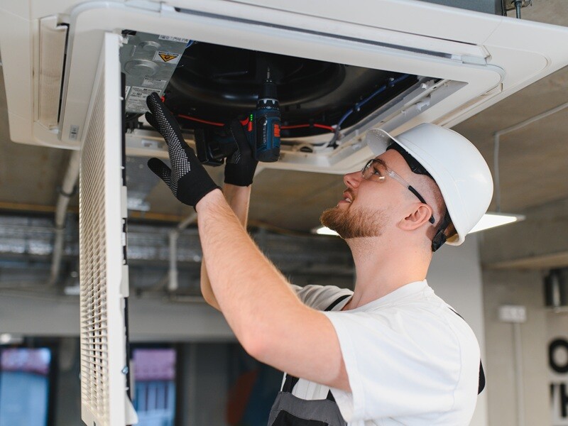 Commercial HVAC Filter & Air Quality Standards: IAQ Compliance and Efficiency for Businesses
